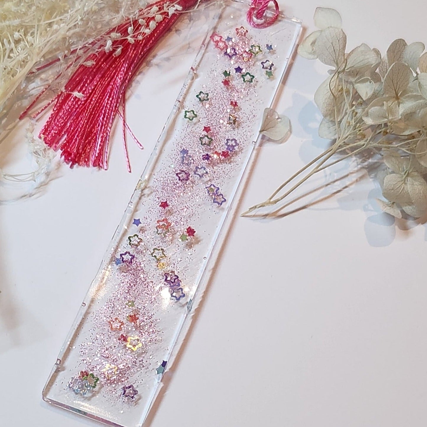 Glittery bookmark made of resin