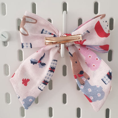 Pink animal hair clip